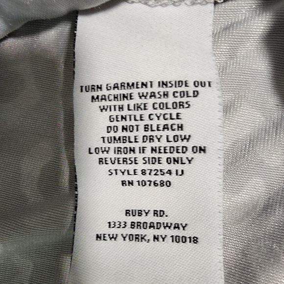 Ruby Ted NWOT Gorgeous Silver Velvet Cheeta Pattern Turtle Neck - Picture 9 of 16